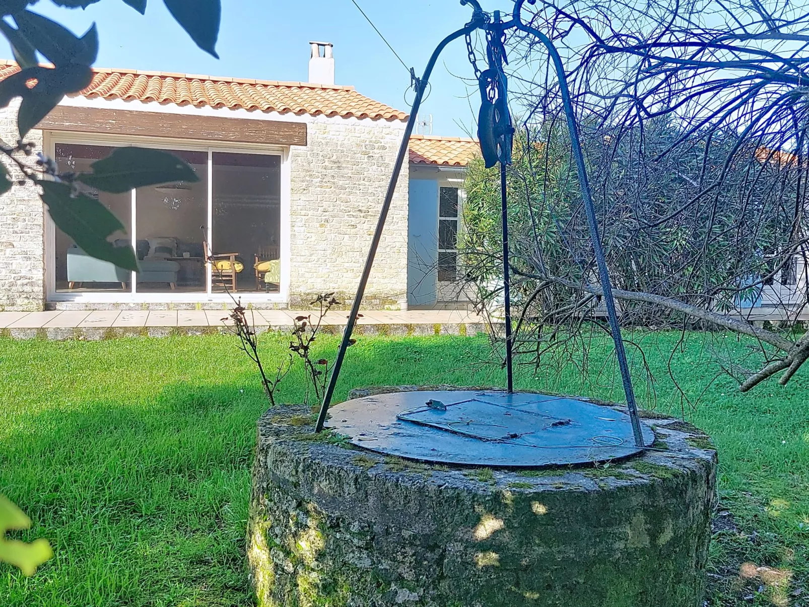 Le Château 3 - Draußen