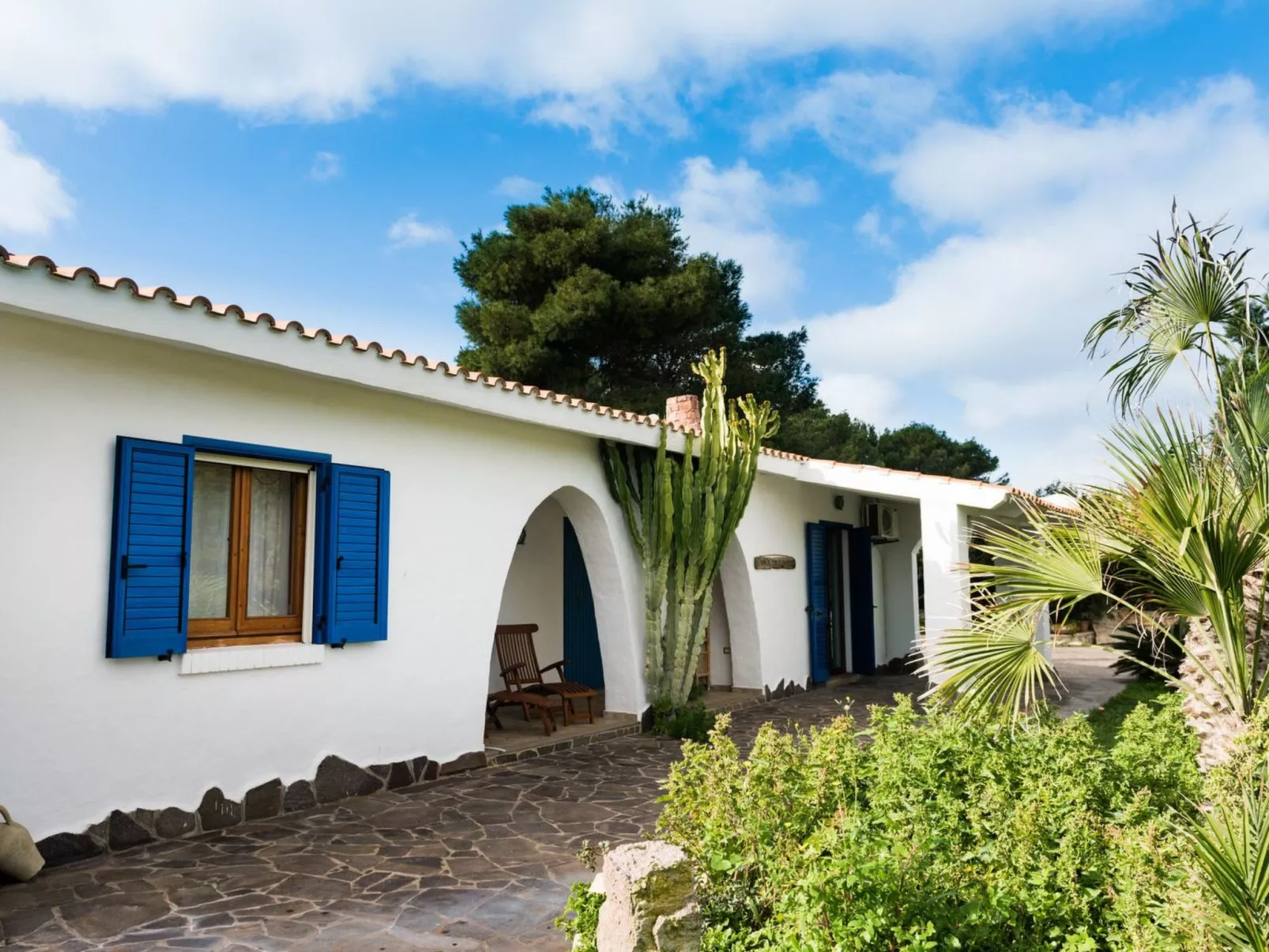 Haus in Calasetta mit Grill und Garten - Draußen