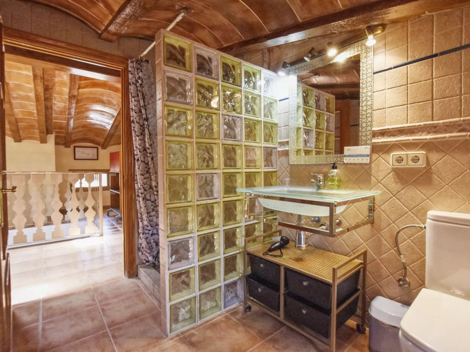 In Campos mit Privatem Pool - Drinnen