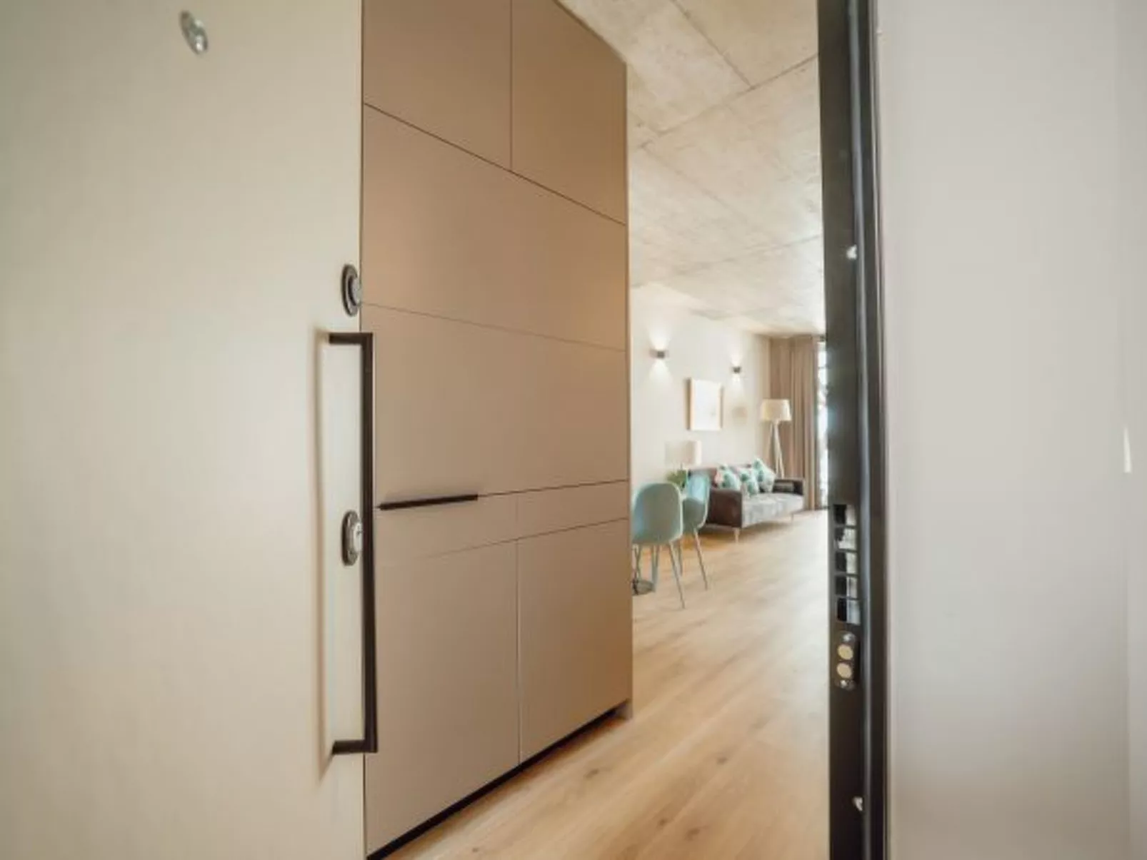 CITY CENTER PREMIUM with GARAGE by VACATIONY - Inside