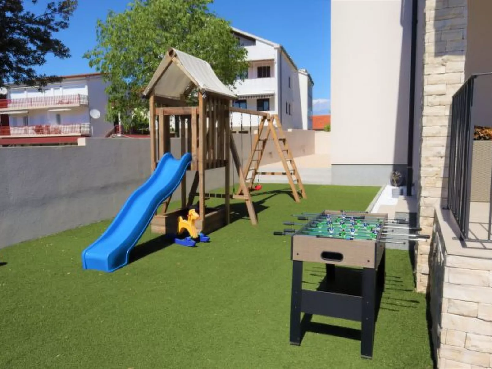 Villa Magale with a pool - Image-tags.info