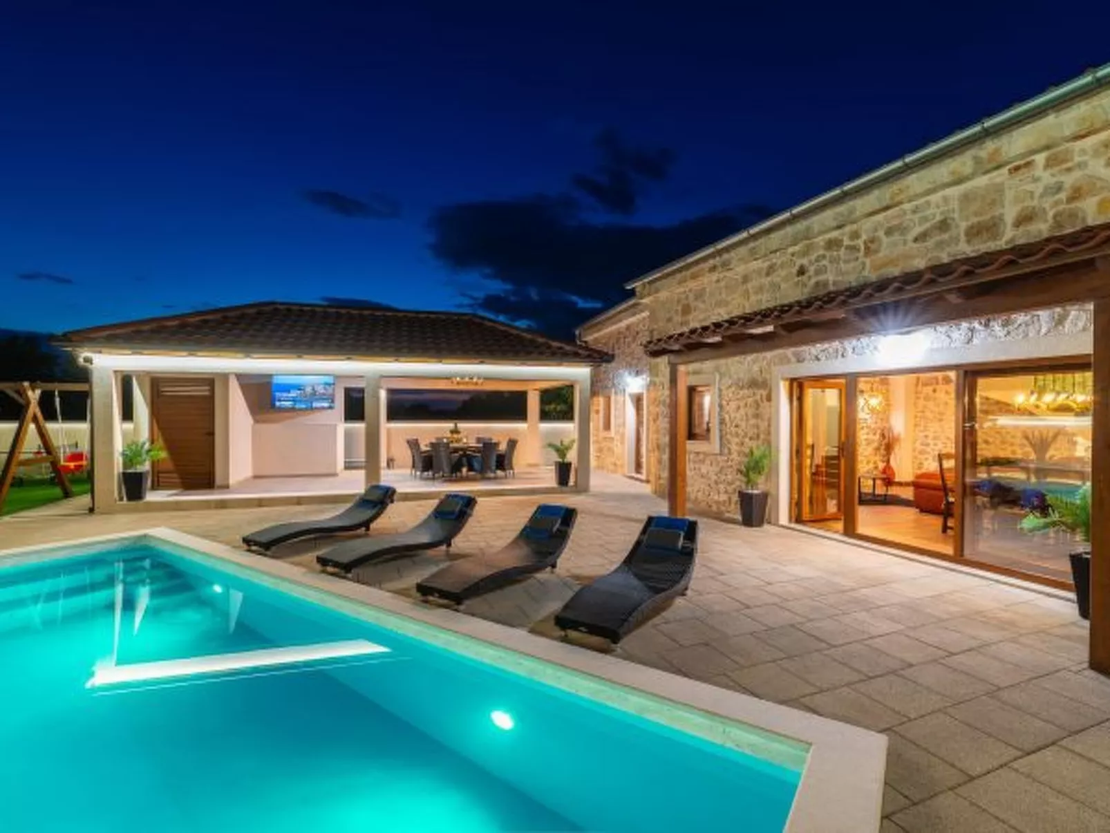 Villa Miandri with heated pool - Image-tags.info