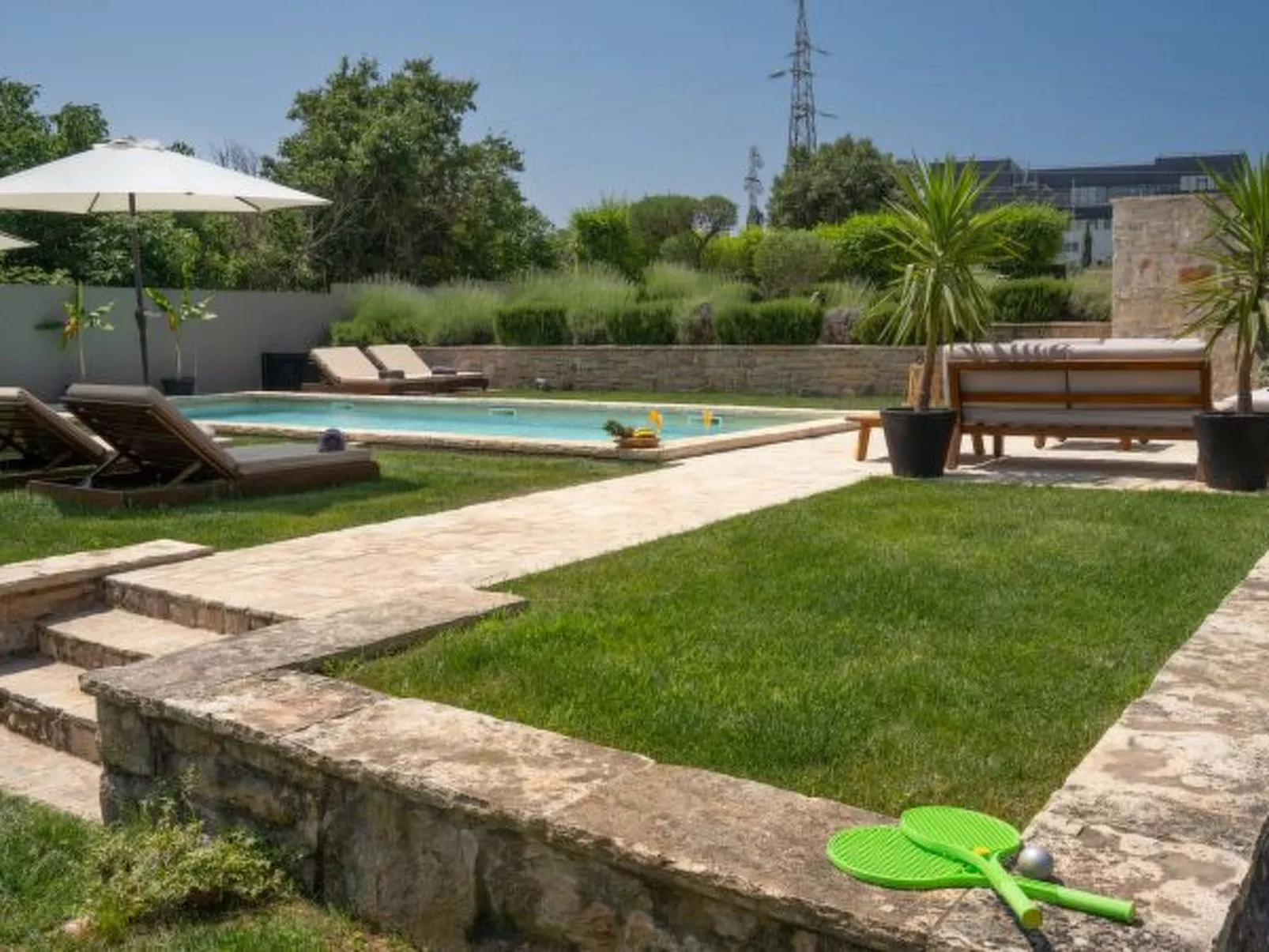 Villa Royal with heated pool - Image-tags.info