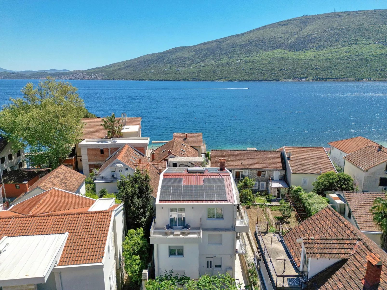 Ljubica Superior 3-Zimmer-Apartment mit Meerblick - Draußen