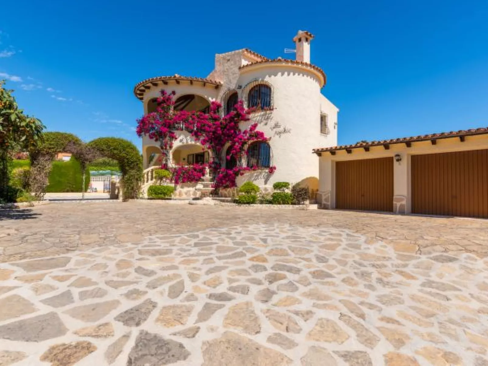 Villa Agudin - PlusHolidays - Image-tags.info