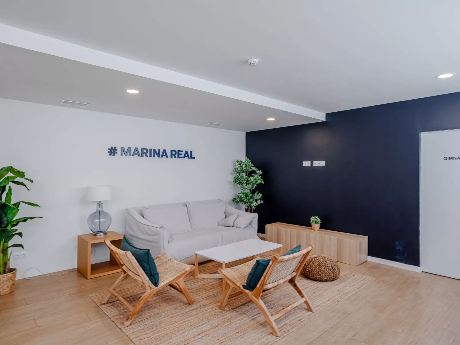 Marina Real III - Inside