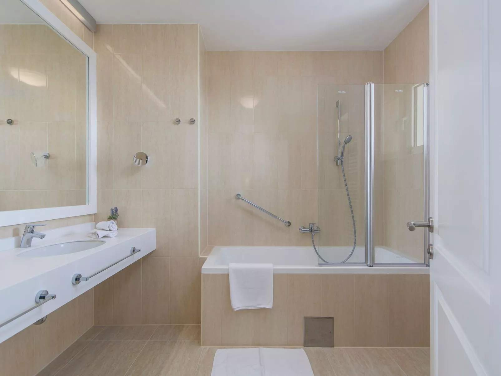 Romantische Villa mit Meerblick, Pool und Jacuzz - Image-tags.info