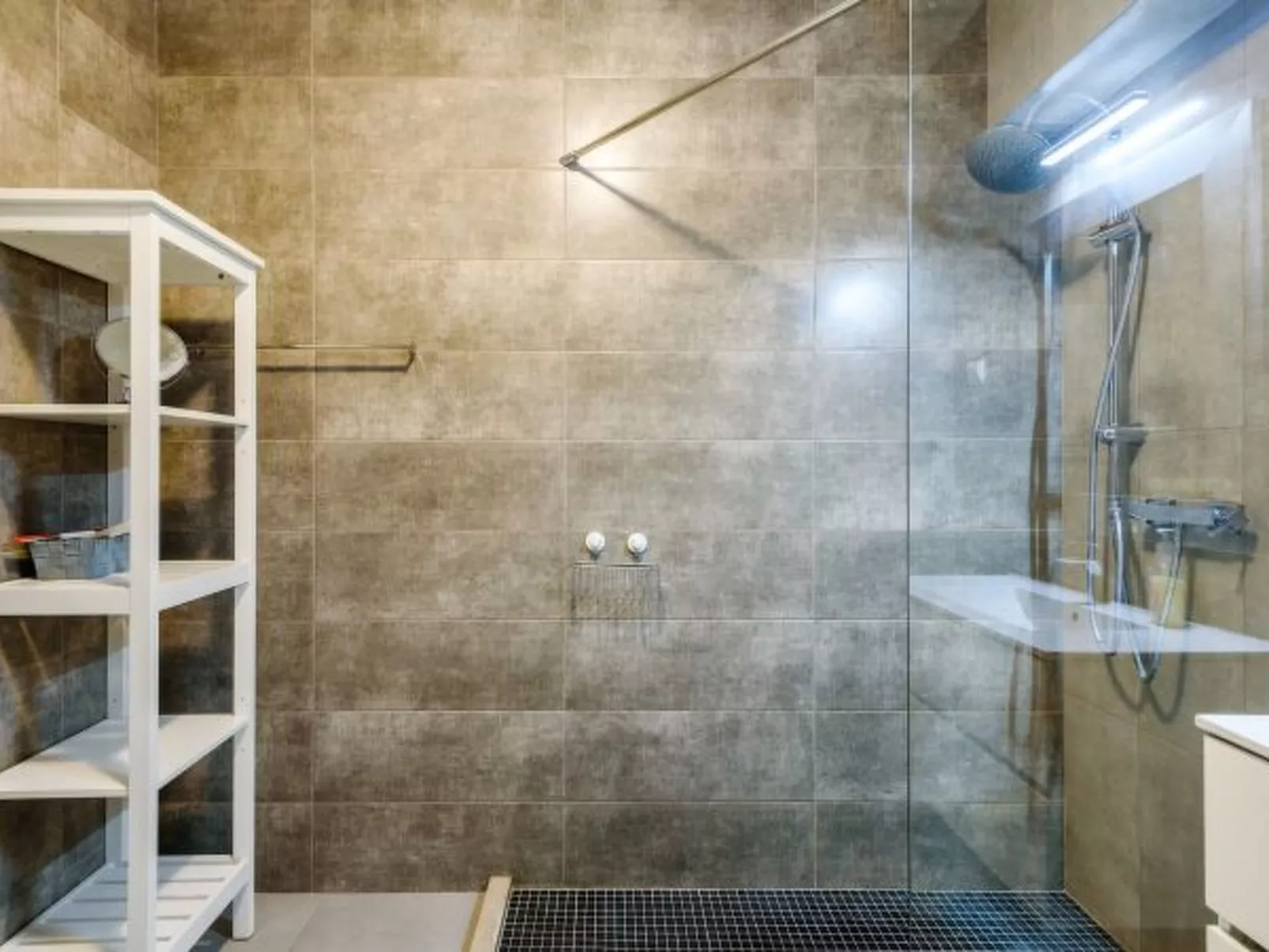 Amazing Apartment in Albufeira - Inside