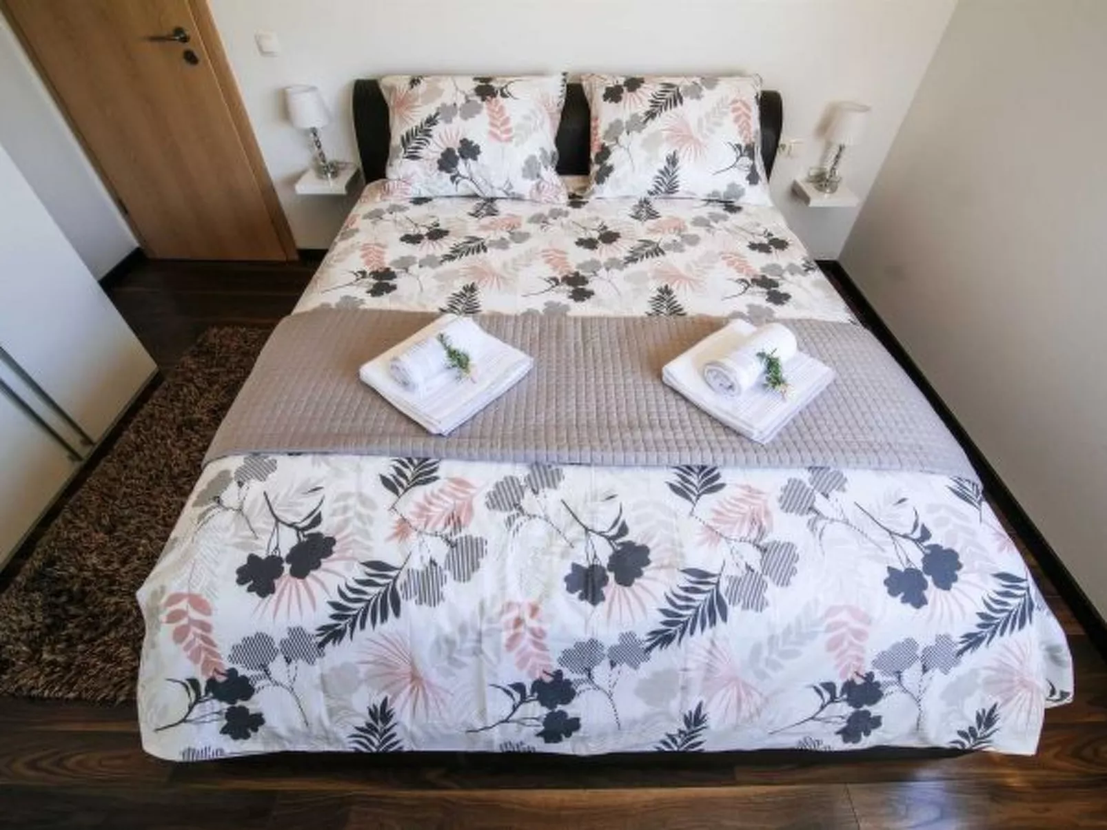 Villa Enna with heated pool - Image-tags.info