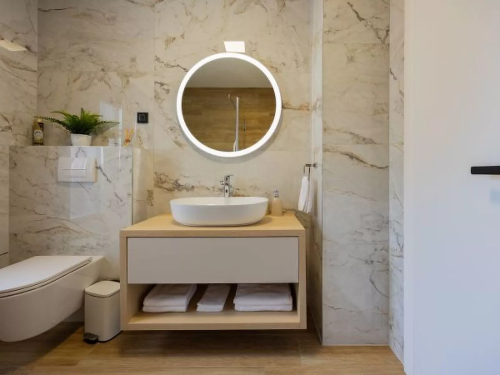 Villa Elena with two pools and spa - Image-tags.info