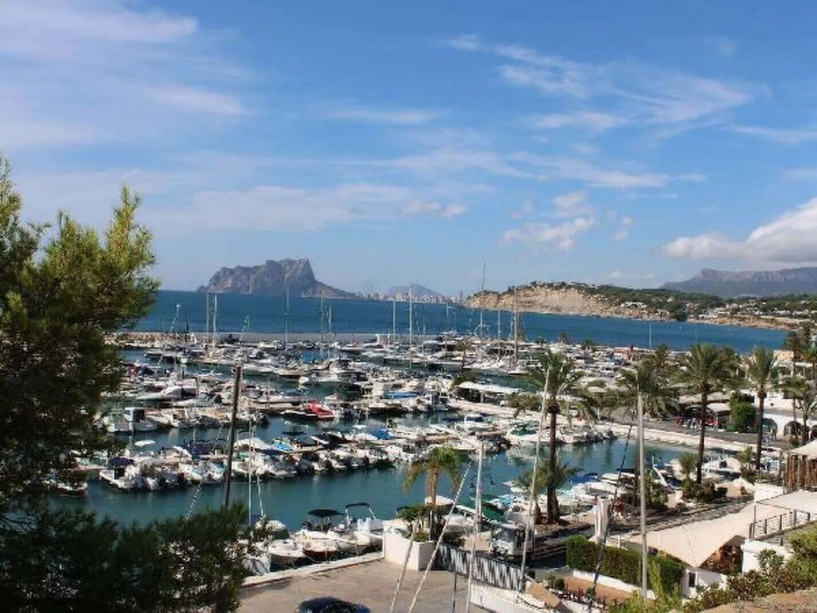 Villa Malibu - PlusHolidays - Image-tags.info