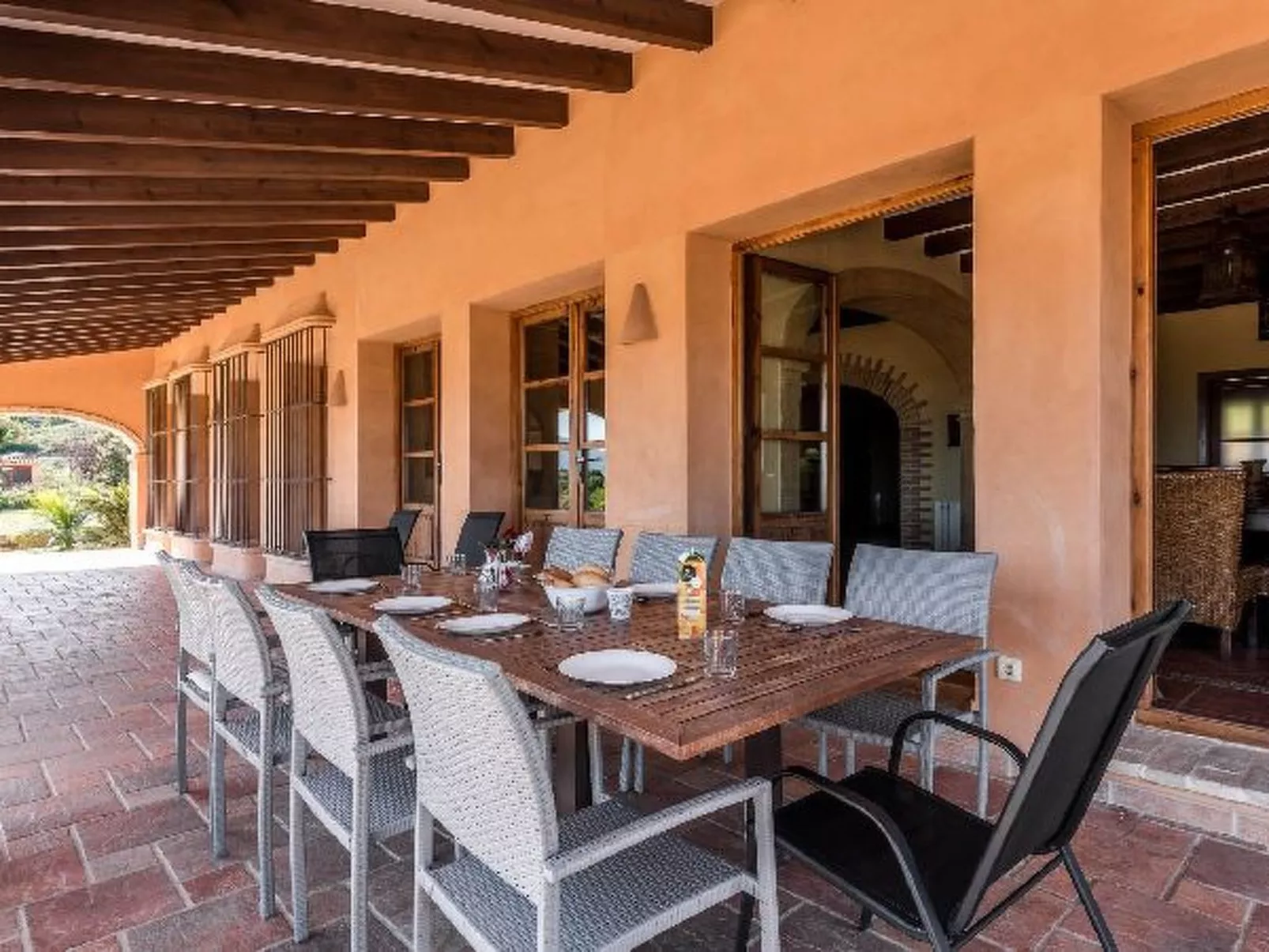 Villa Paraiso - PlusHolidays - Image-tags.info