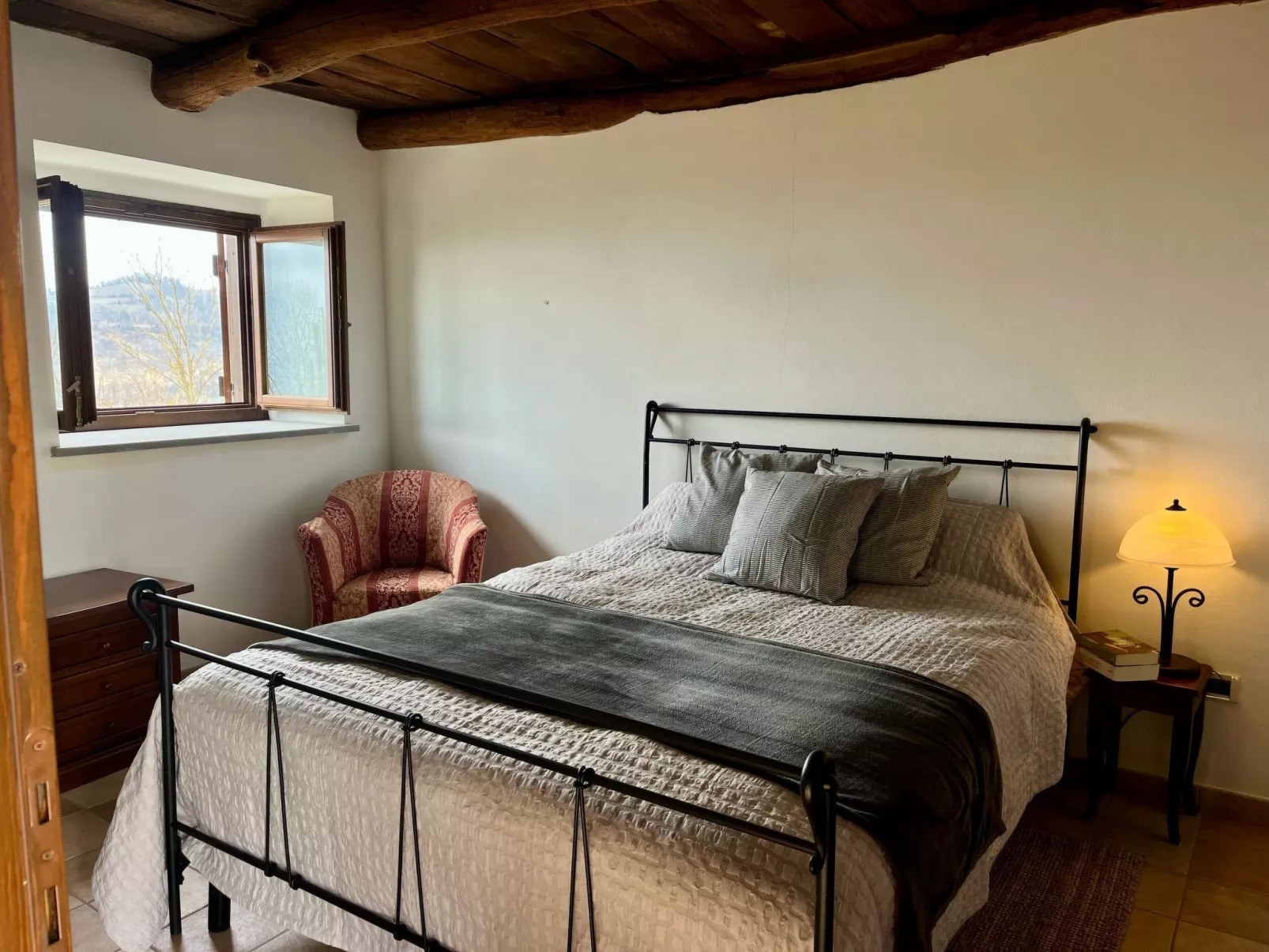 Rustikales und charmantes Doppelzimmer "Olmo Gentile" - Inside