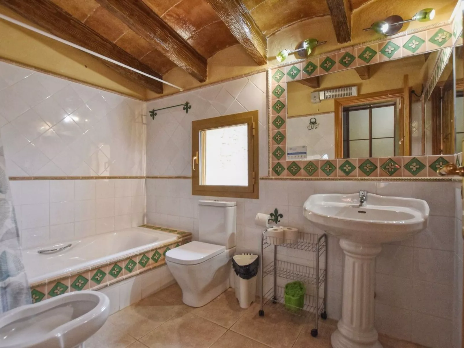 In Campos mit Privatem Pool - Drinnen