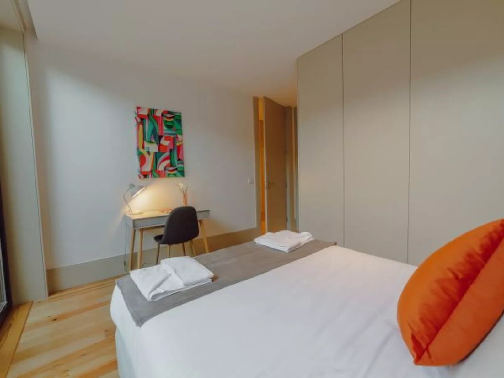 LEGACY OPORTO PREMIUM APARTMENT B by VACATIONY - Inside