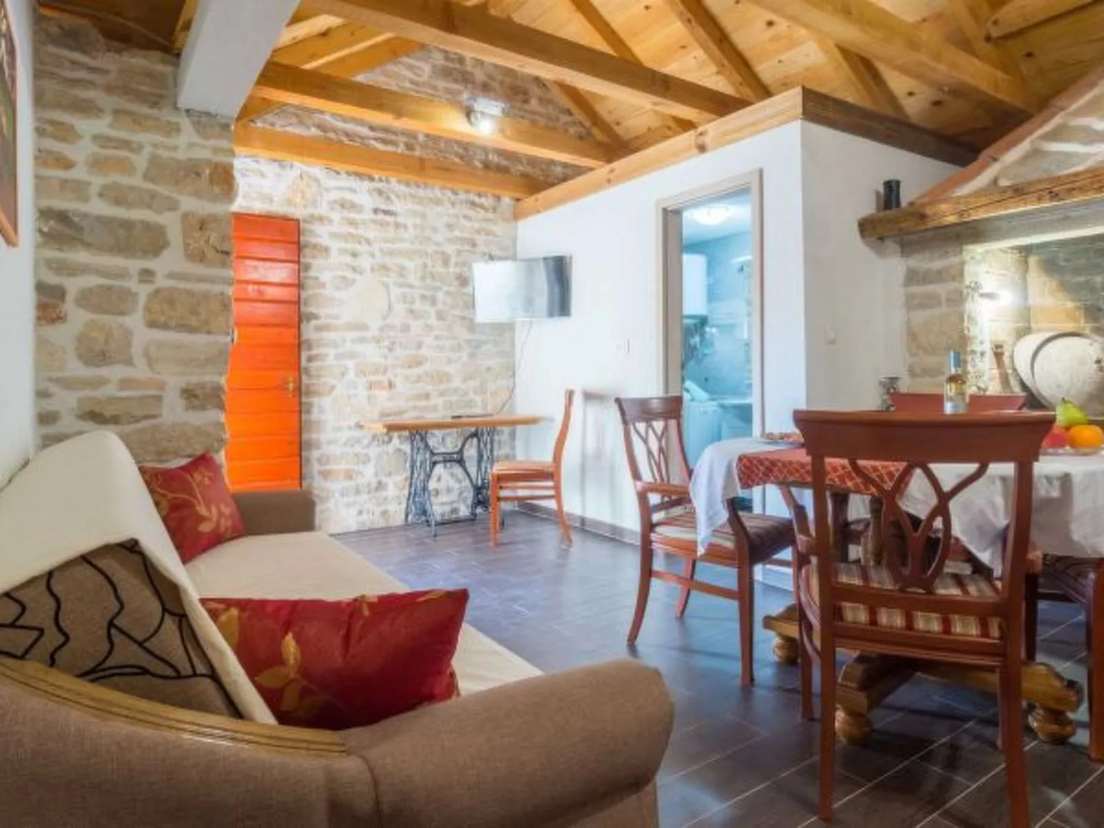 Country House Irena with pool - Image-tags.info