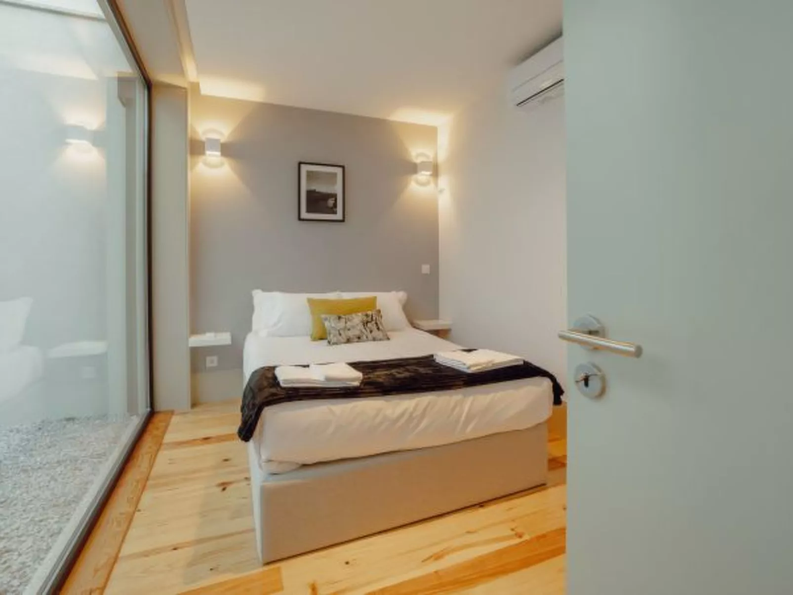 LEGACY OPORTO PREMIUM APARTMENT B by VACATIONY - Inside