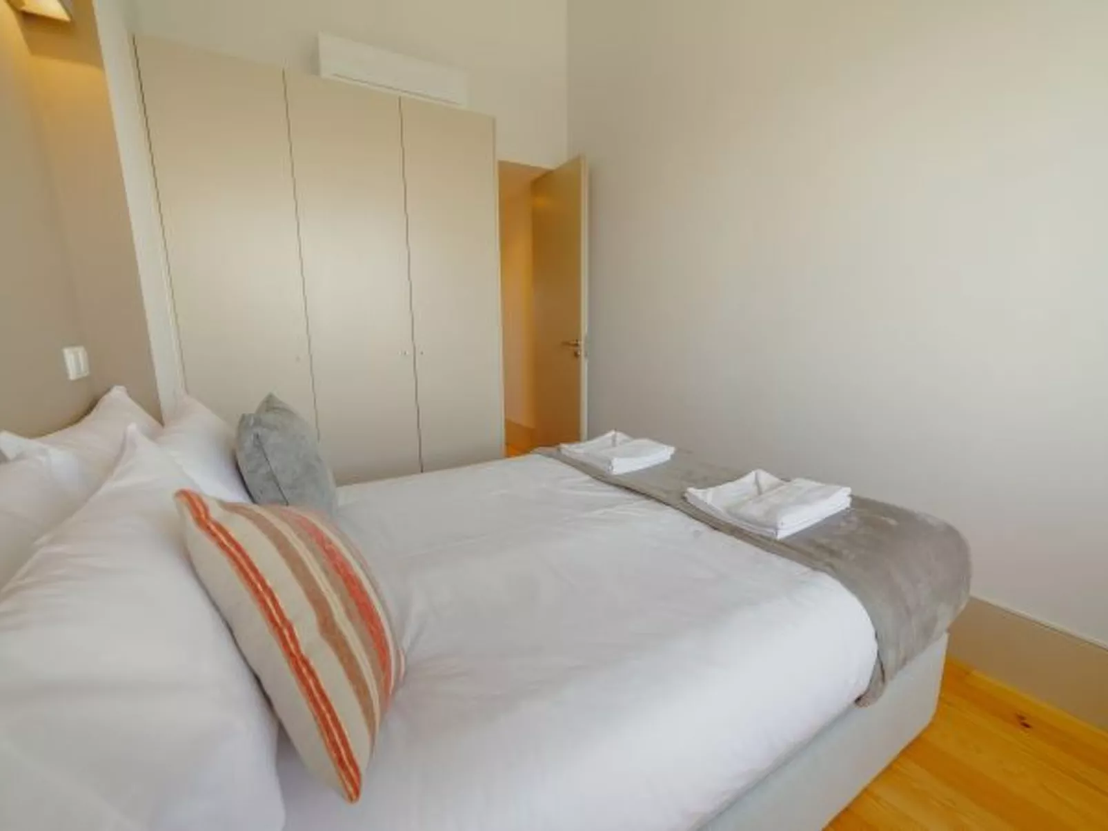 LEGACY OPORTO PREMIUM APARTMENT I by VACATIONY - Inside