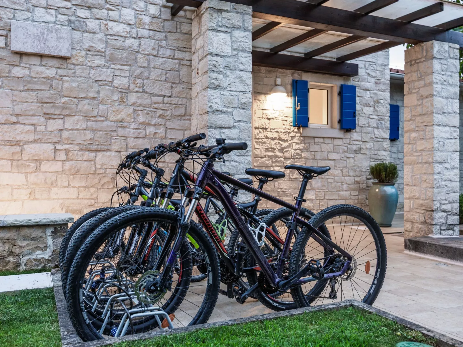 Romantische Villa mit Meerblick, Pool und Jacuzz - Image-tags.info