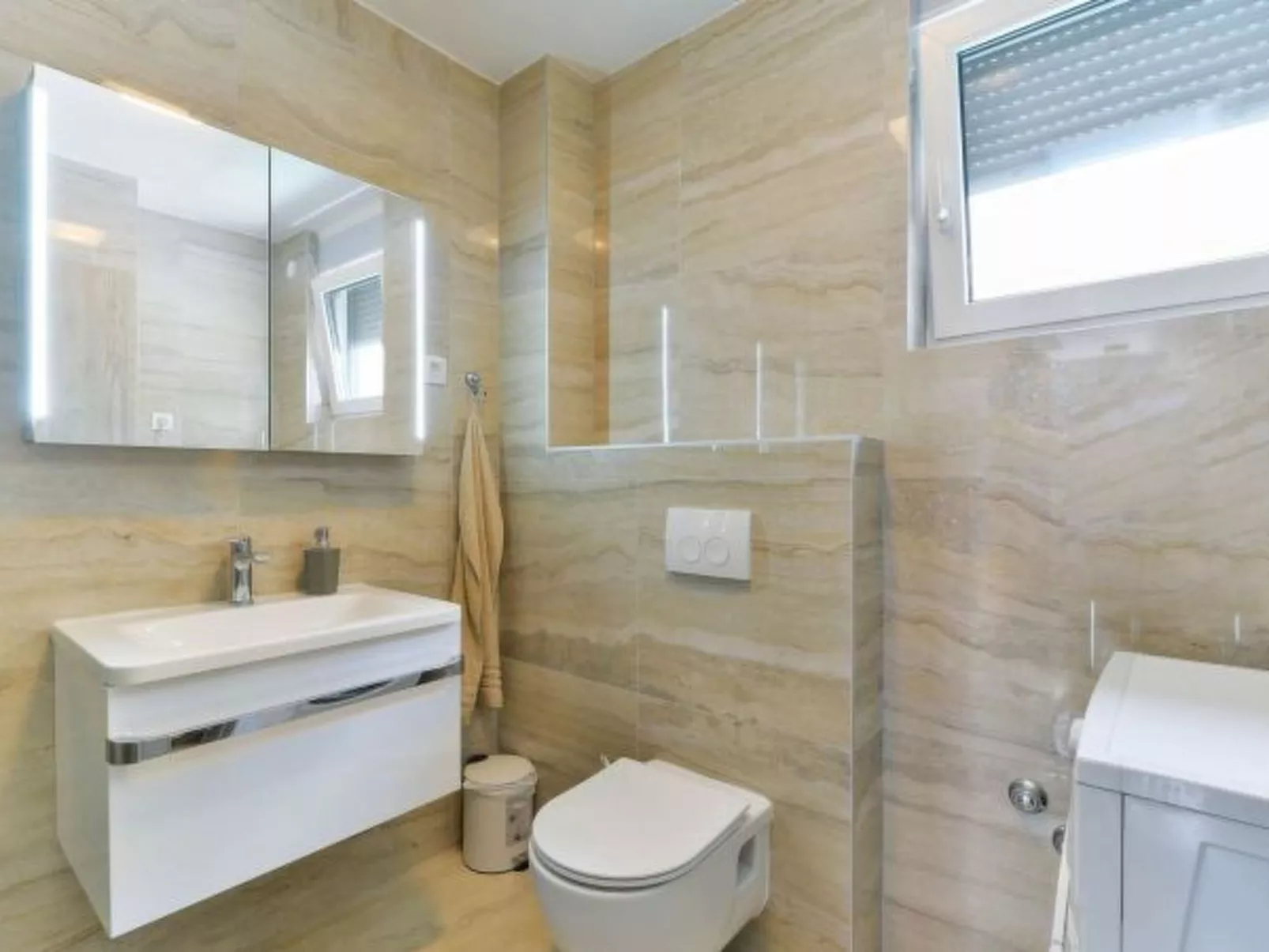 Modern Villa Futura with pool - Drinnen