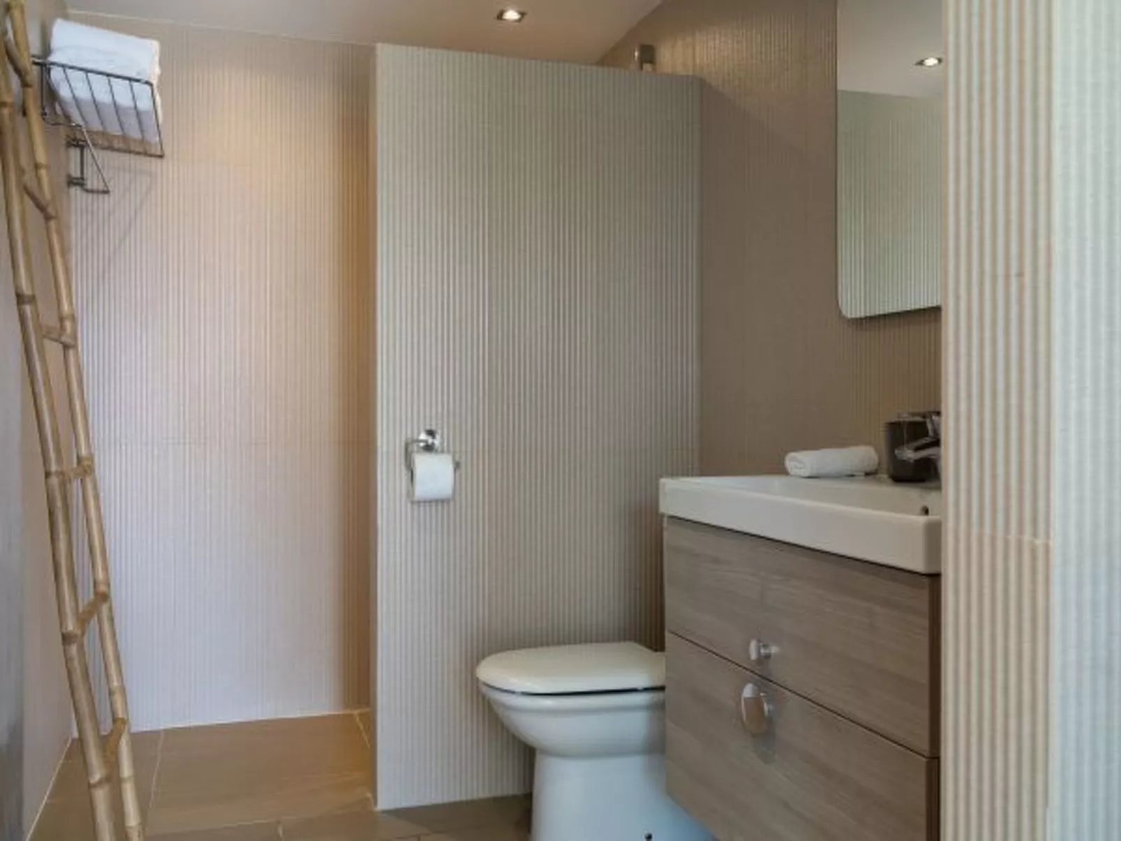 Villa Madrugada, beachside villa in Costabella - Image-tags.info