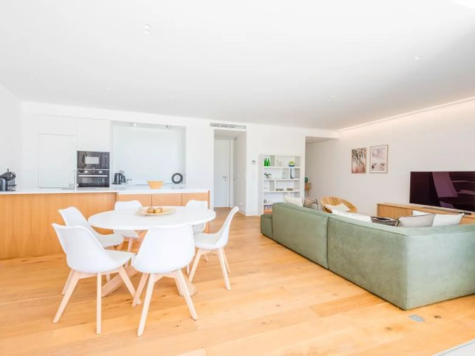 Lakes 24 at Praia da Falesia Vilamoura - Inside