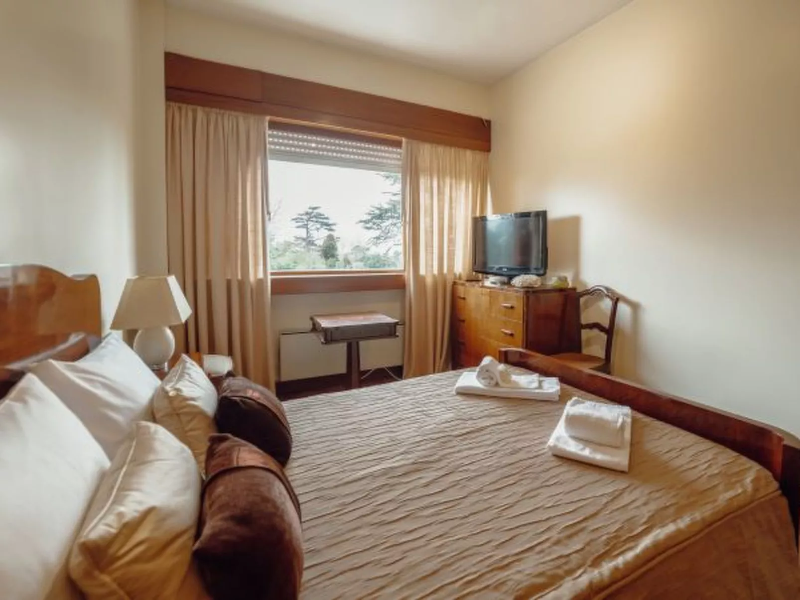 GRAND BOTANIC GARDEN APARTMENT by VACATIONY - Inside