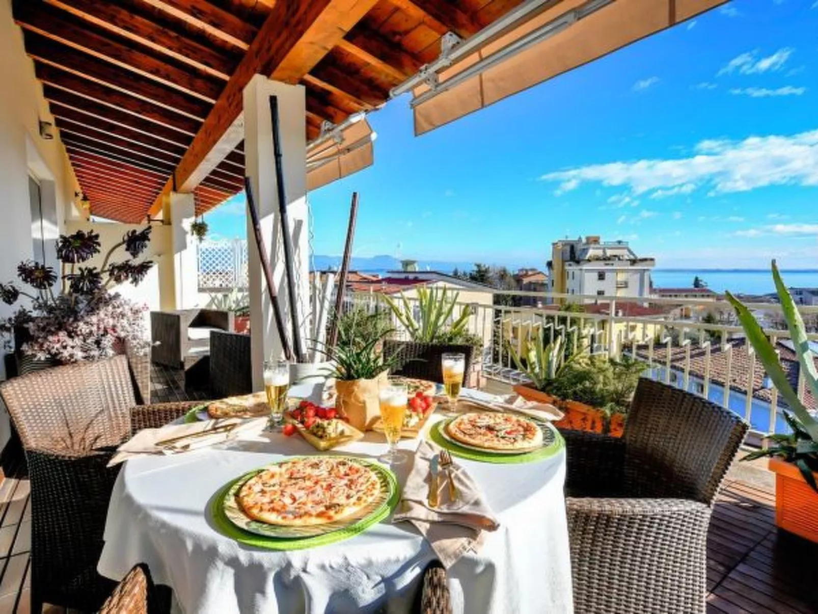 Desenzanoloft Surfing on the Lake - Image-tags.info