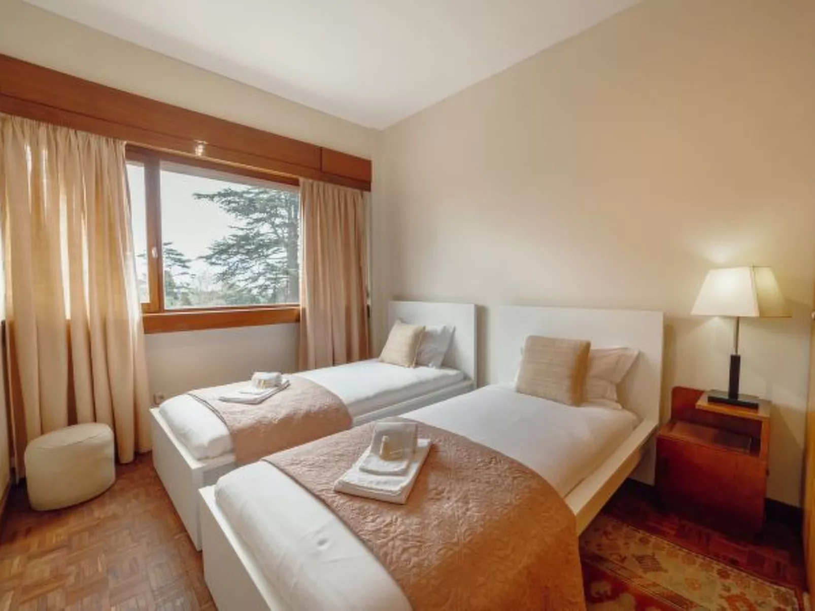 GRAND BOTANIC GARDEN APARTMENT by VACATIONY - Inside