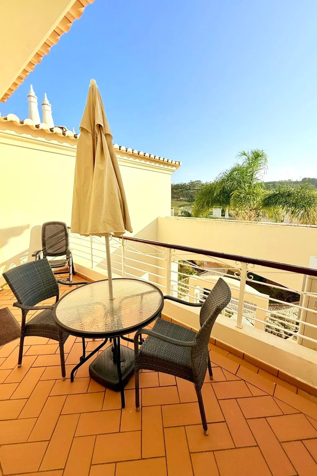 Mit beheiztem Pool - Outside