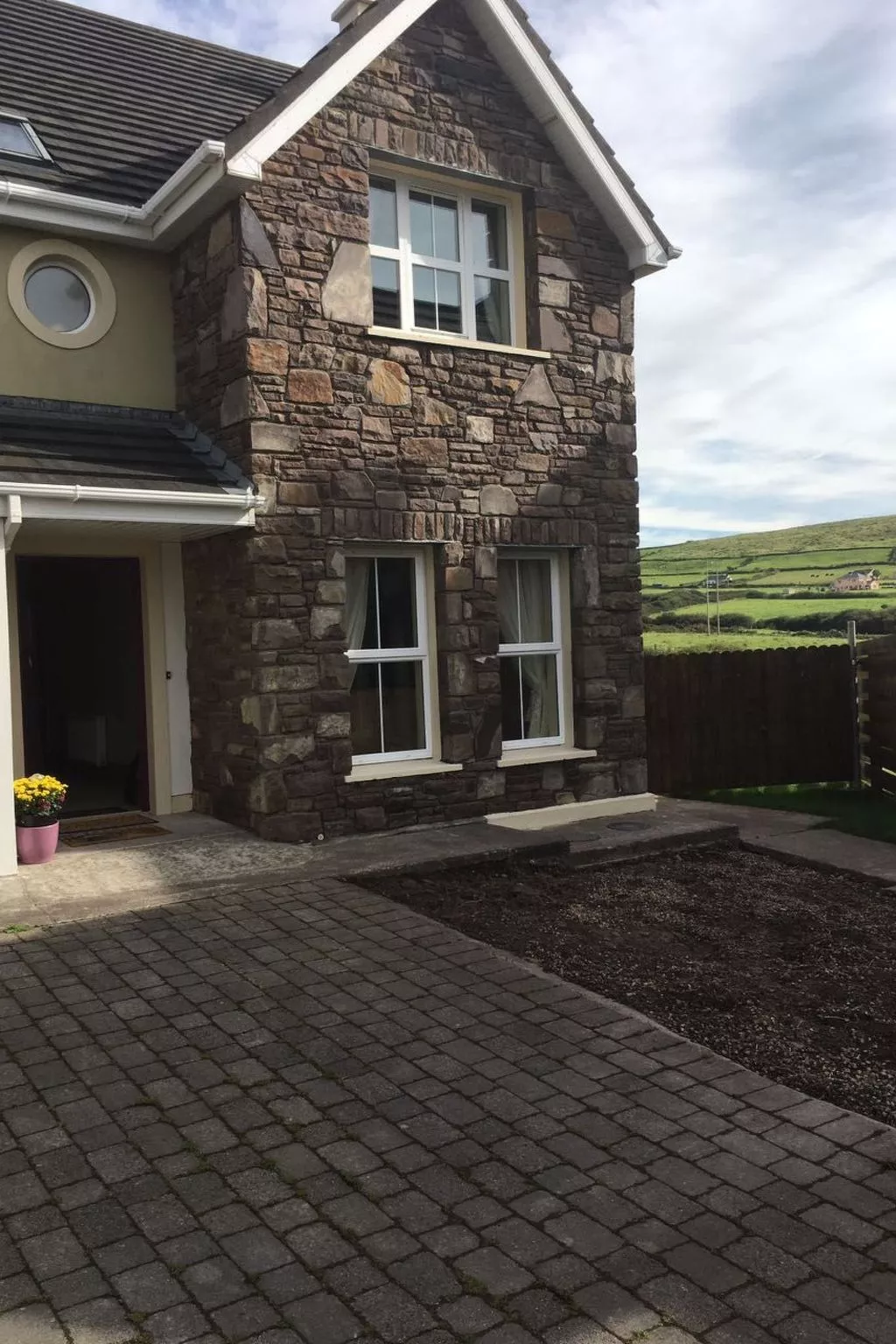 Mit eigenem Garten - Draußen