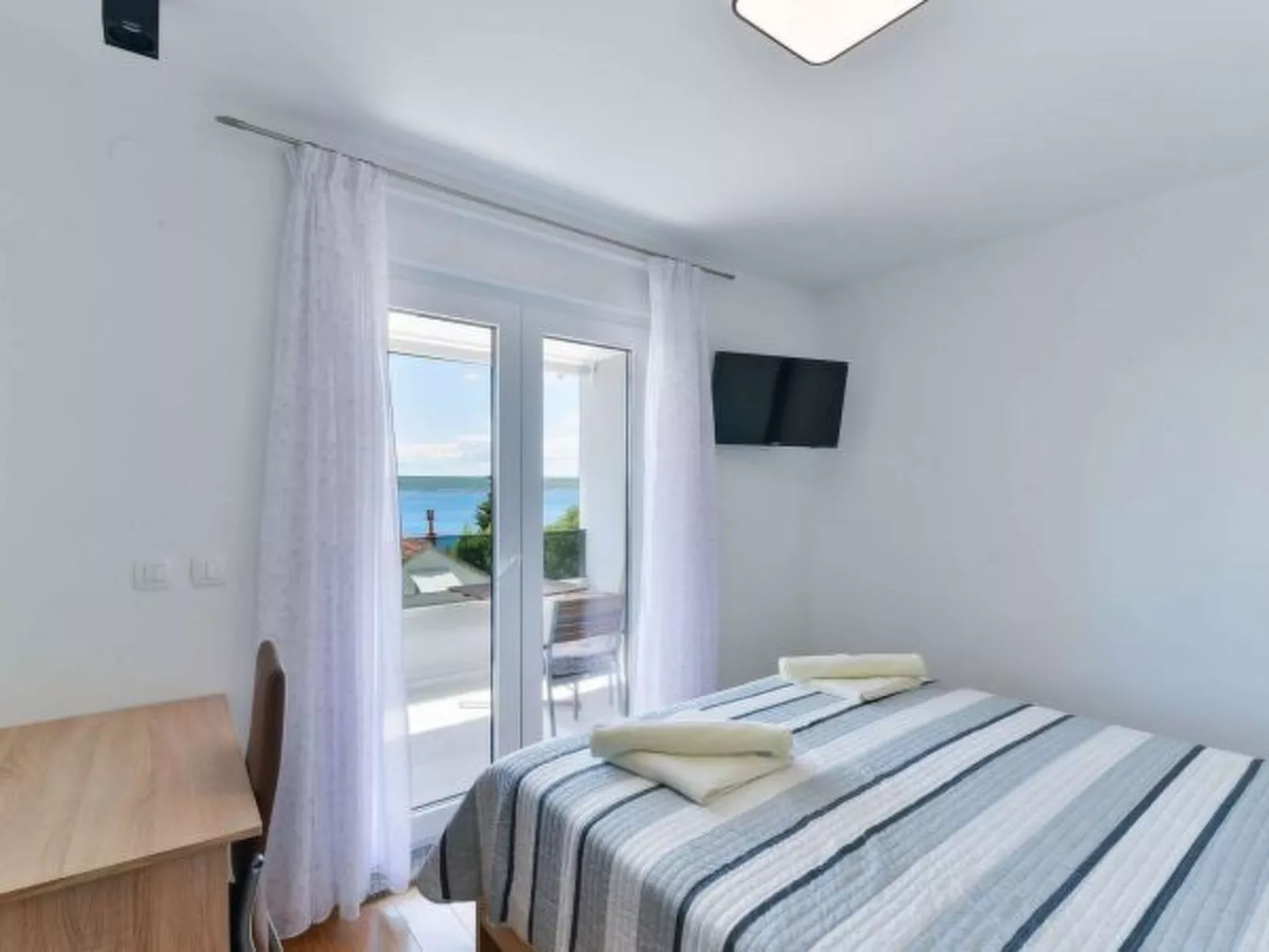 Modern Villa Futura with pool - Drinnen