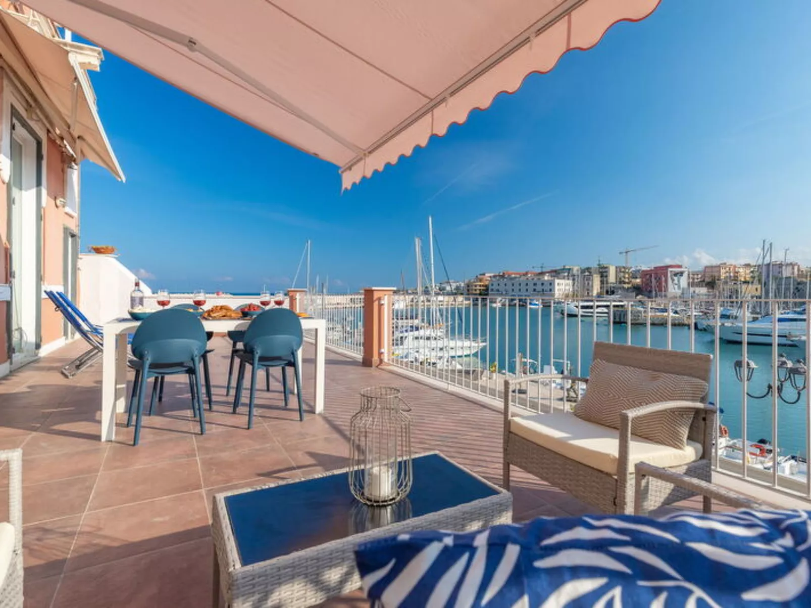 Sospiri Sul Mare - Drinnen