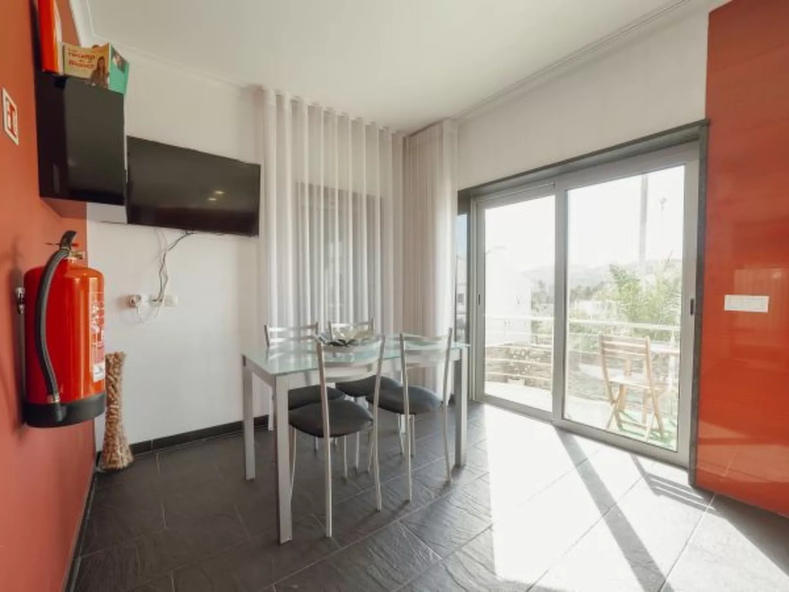 POOL & CINEMA VILLA by VACATIONY - Inside