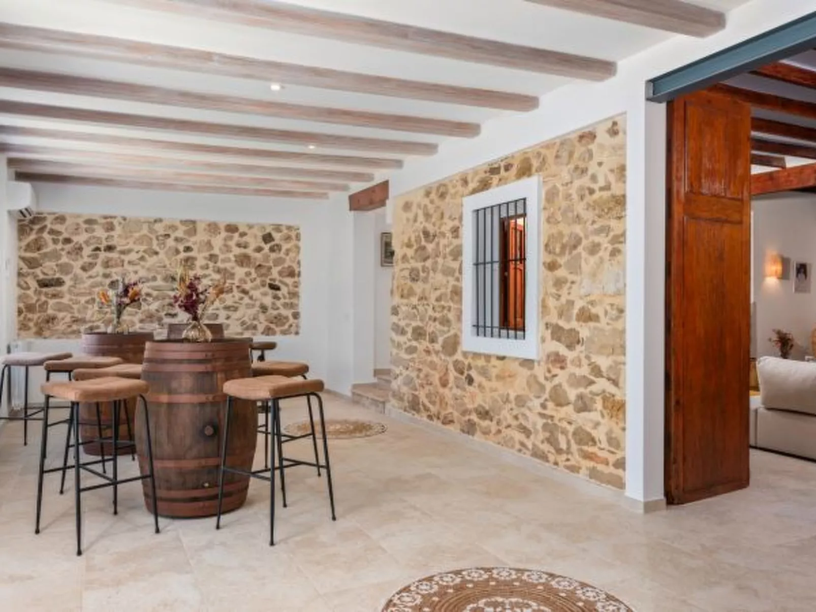 Villa Joan - PlusHolidays - Image-tags.info