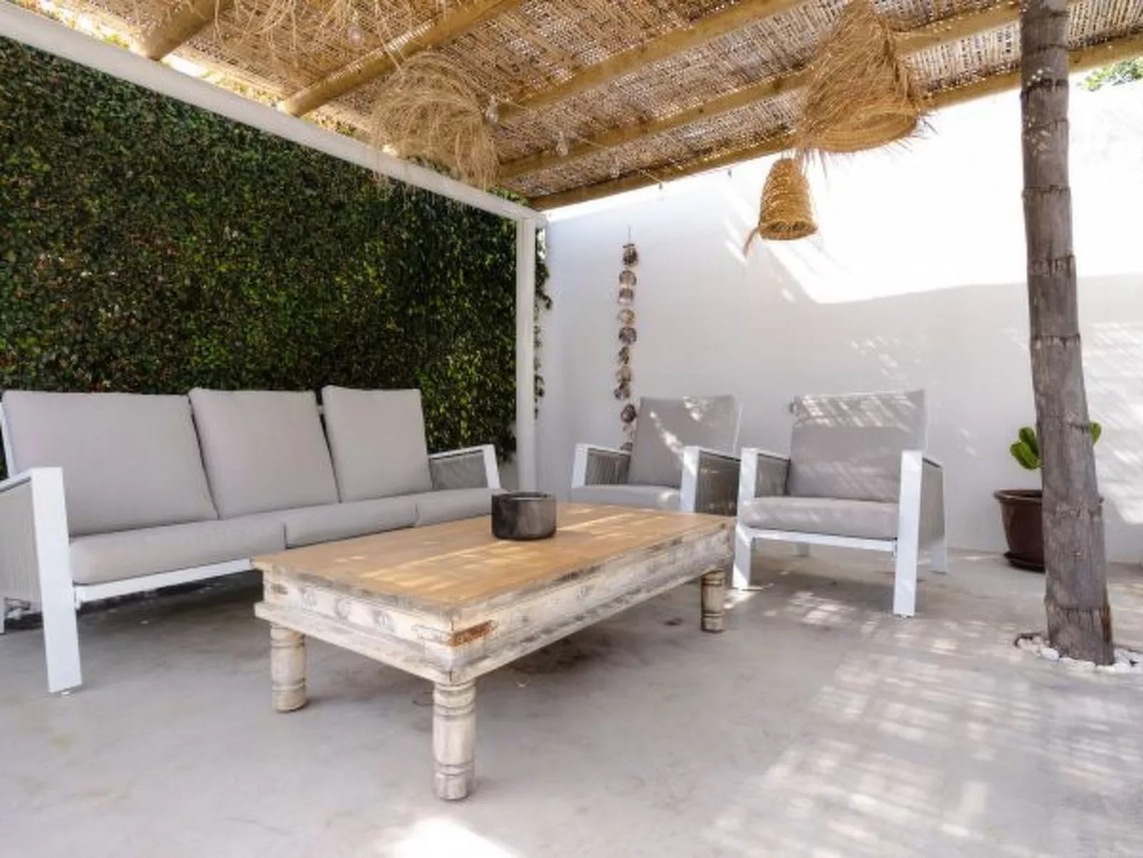 Villa Madrugada, beachside villa in Costabella - Image-tags.info