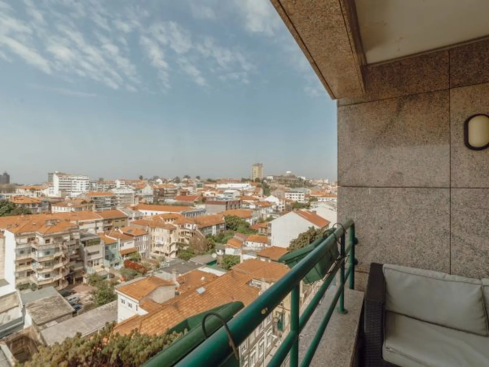 DOWNTOWN GRAND TOWER VIEW by VACATIONY - Outside