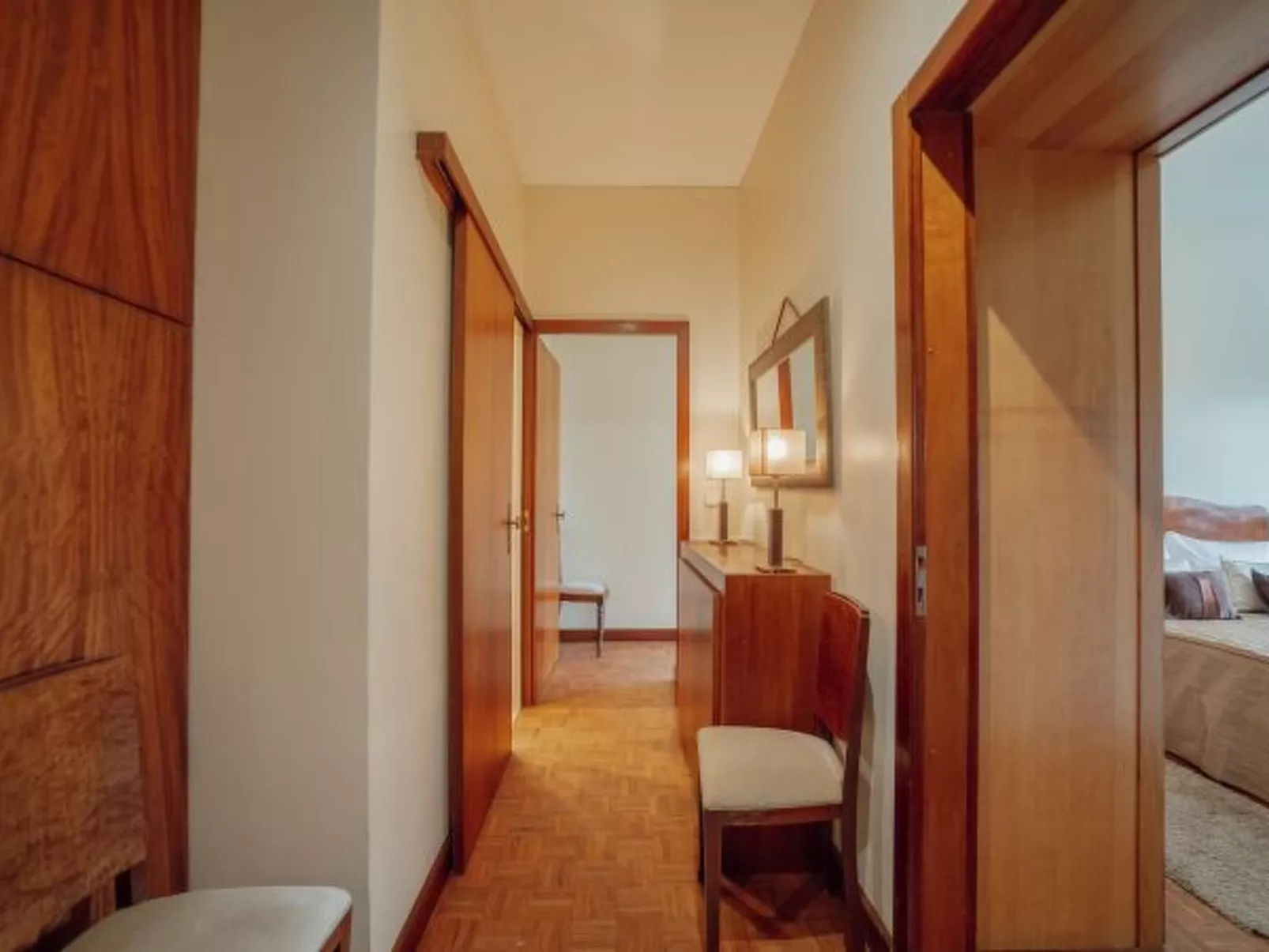 GRAND BOTANIC GARDEN APARTMENT by VACATIONY - Inside