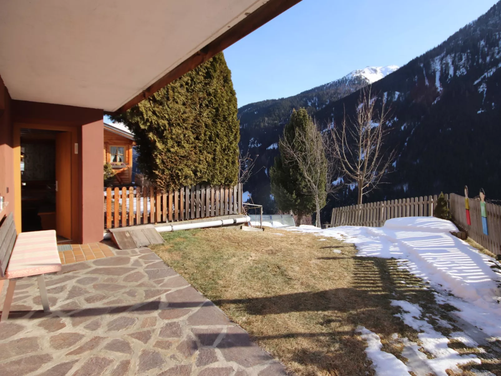 Garni Regina - Outside