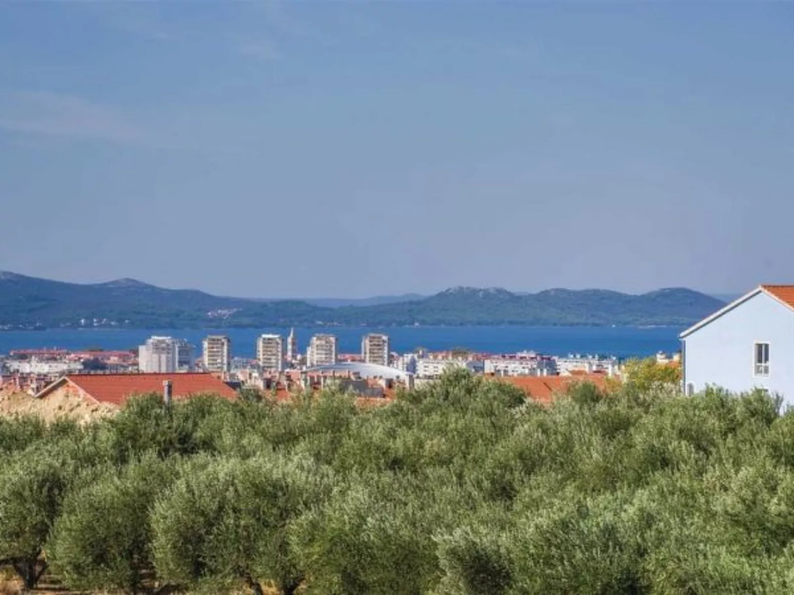 Villa Panorama with rooftop pool - Image-tags.info