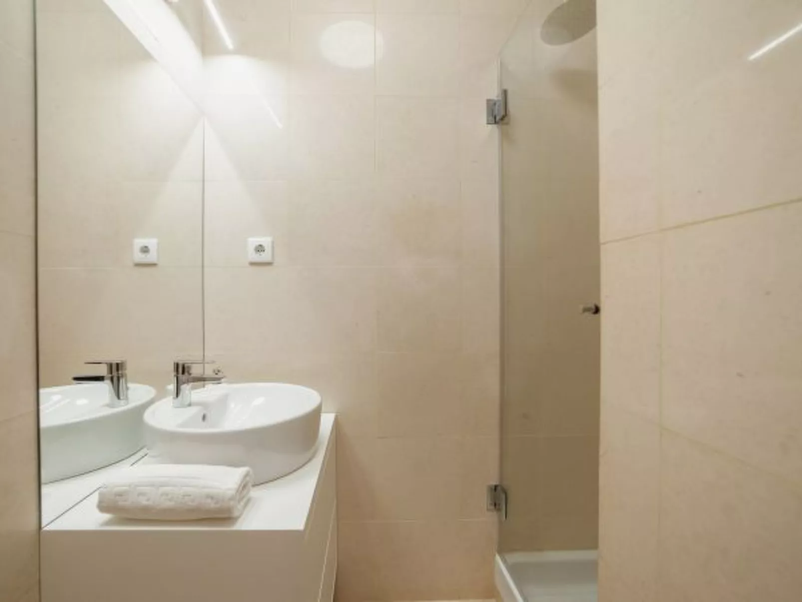 CITY CENTER GRAND SEA VIEW TERRACE by VACATIONY - Inside