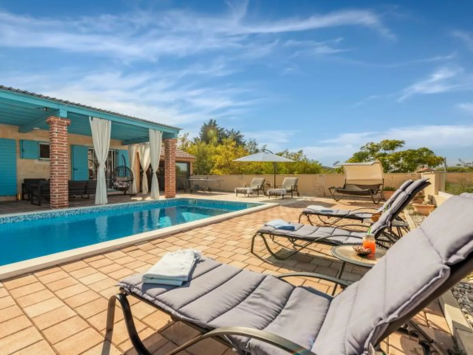 Villa Jurenda with heated pool - Image-tags.info