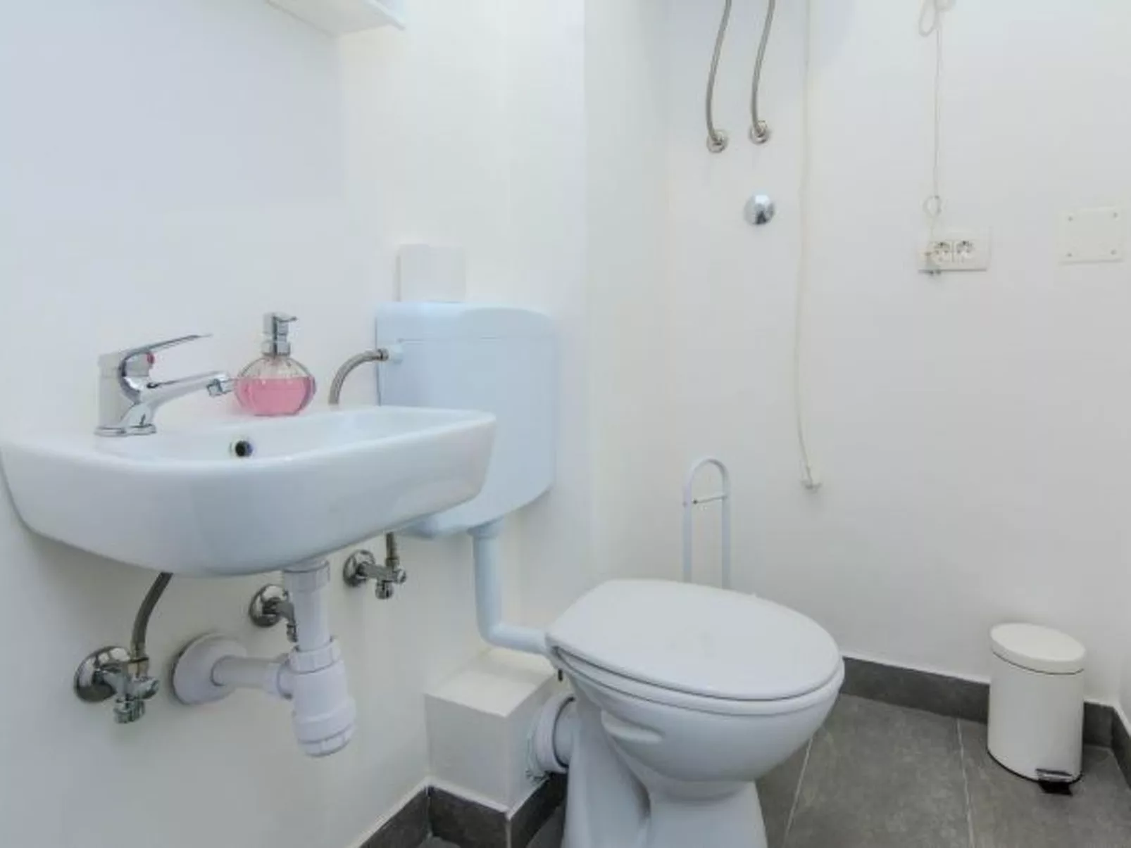 Villa Annamaria with large pool, Zadar - Image-tags.info