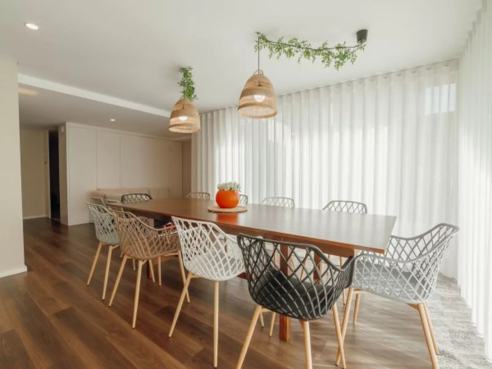 POOL & CINEMA VILLA by VACATIONY - Inside