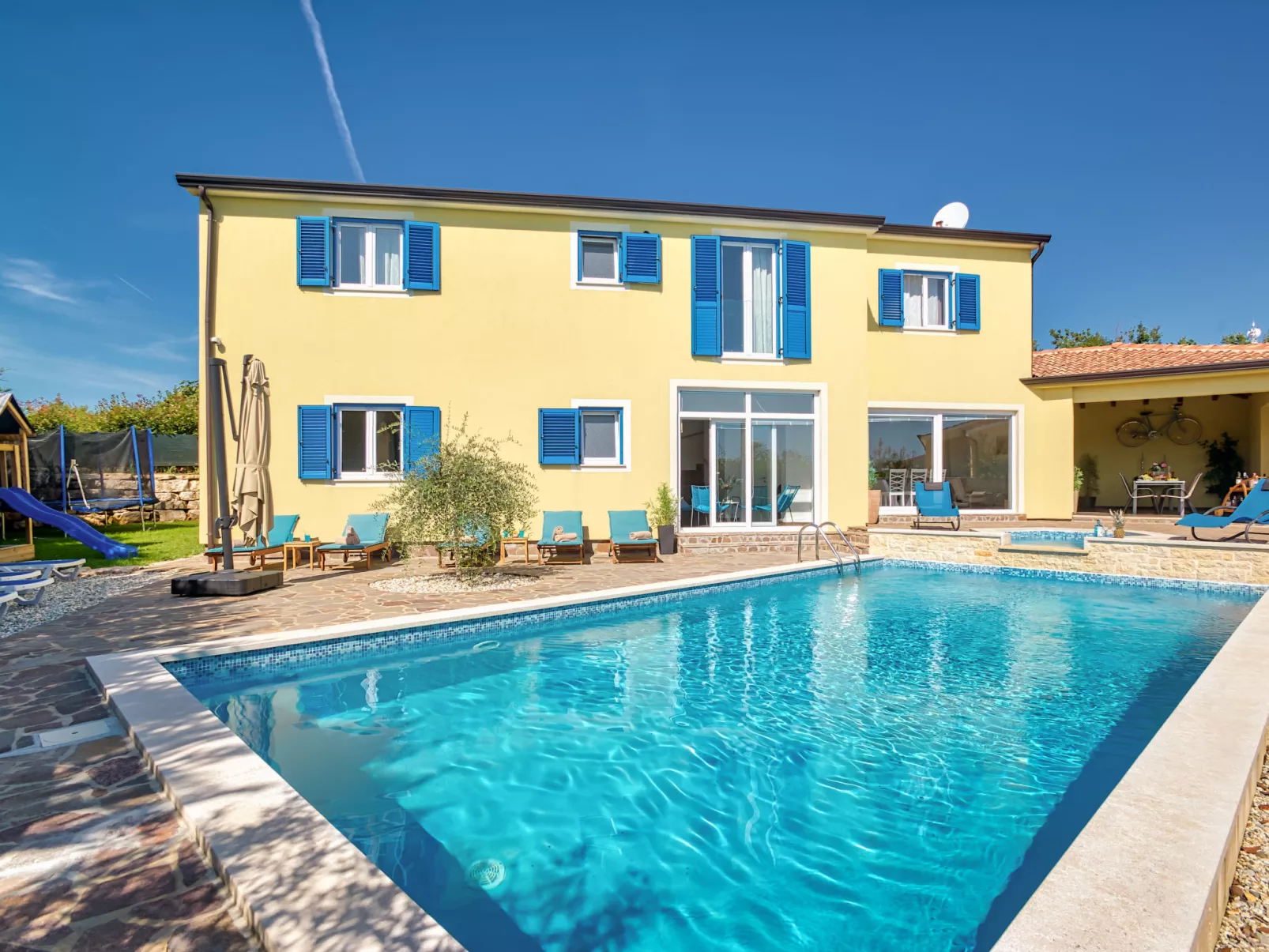 Villa 1519 - Image-tags.info