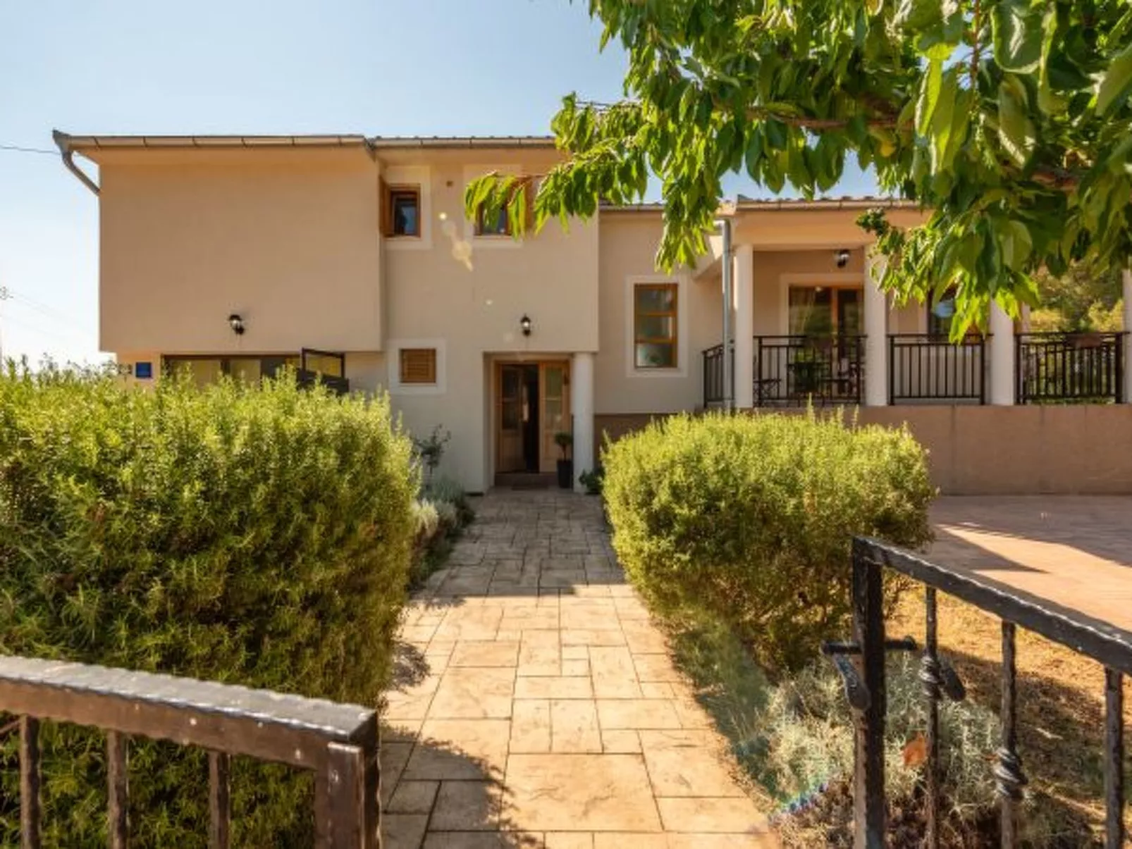 Holiday house Tina with jacuzzi and pool - Image-tags.info