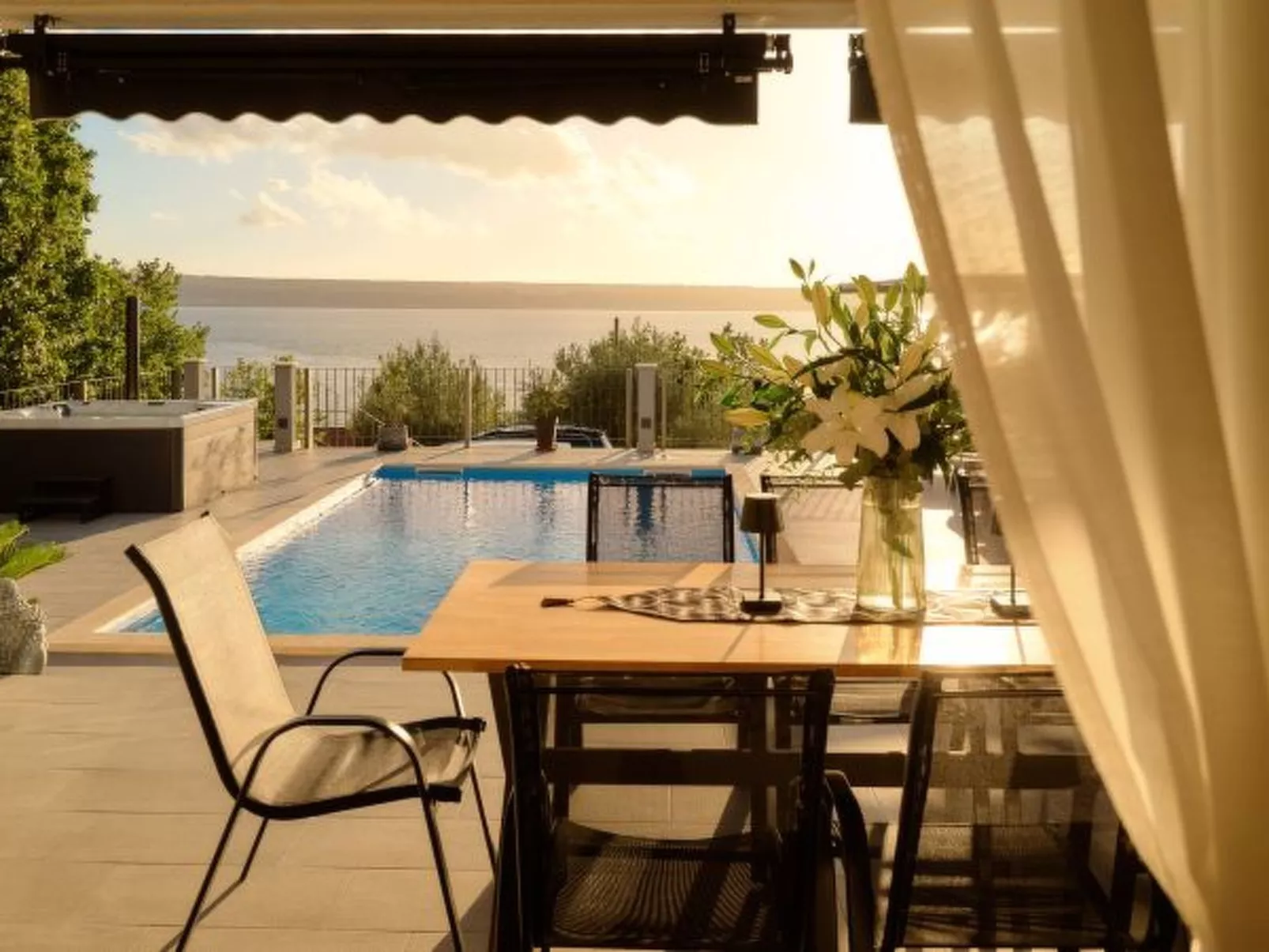 Beautiful Villa Katharina with pool - Draußen