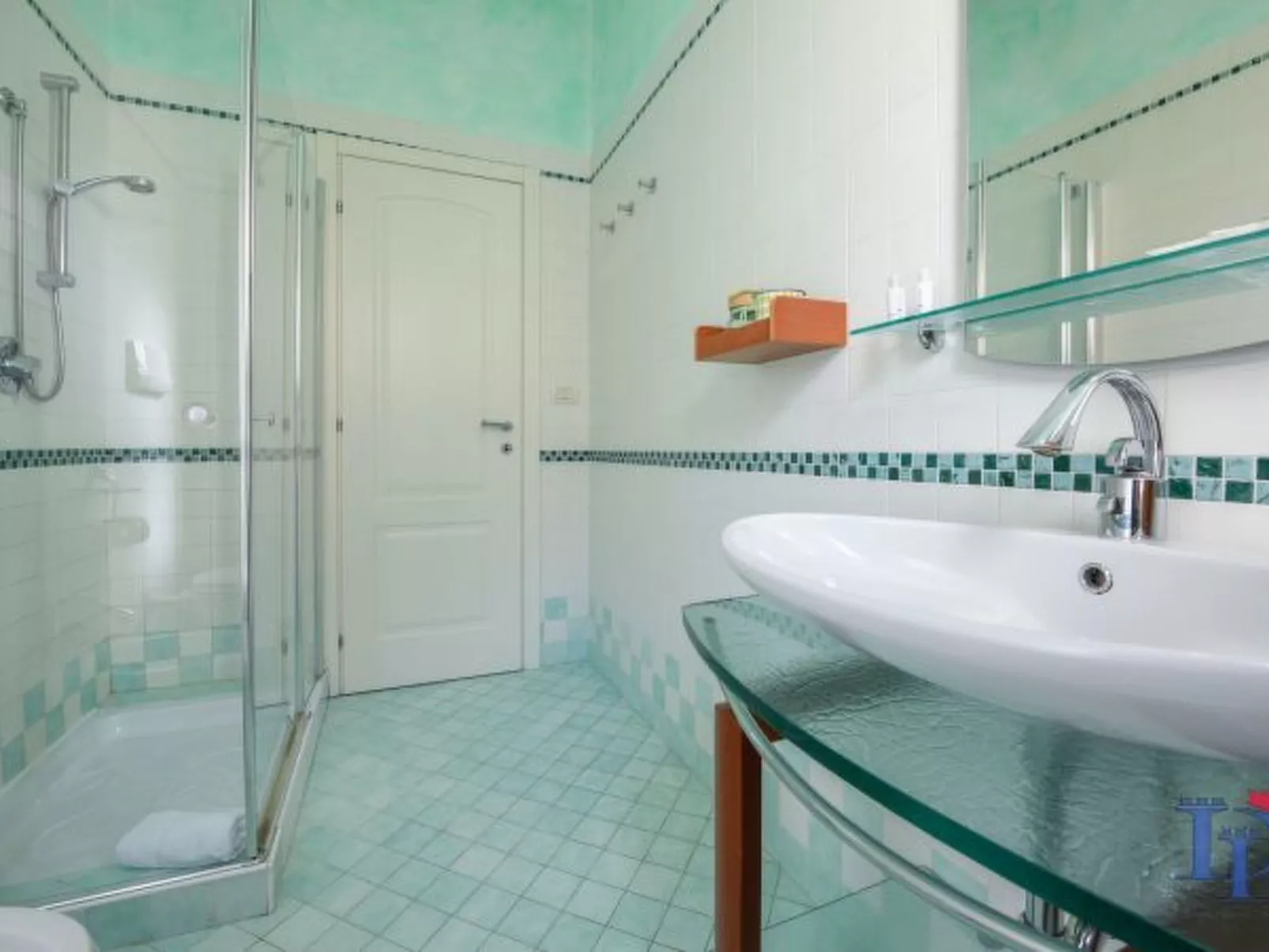 Desenzanoloft Villa Palm Garda Beach - Image-tags.info