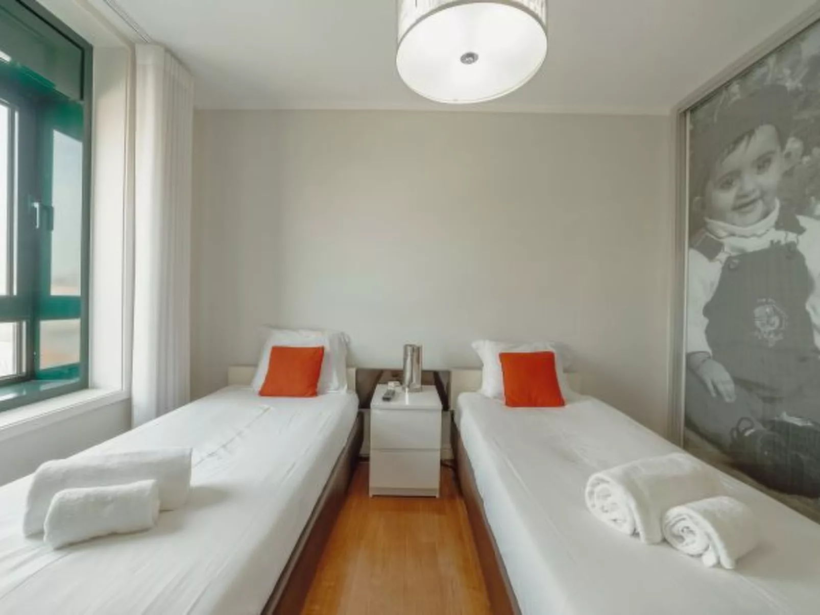 DOWNTOWN GRAND TOWER VIEW by VACATIONY - Inside