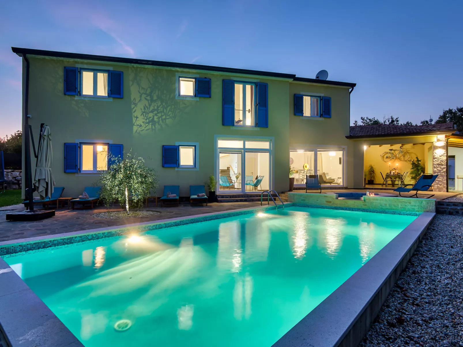 Villa 1519 - Image-tags.info